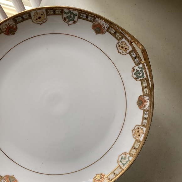 Antique Original RC Hand Painted Nippon Plate with Handles Gold W/Crest Design - Picture 3 of 15